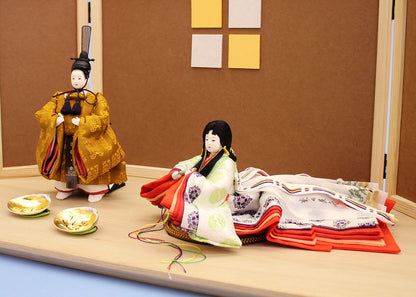 雛人形平飾り 平安親王　栓金銀パネル平飾り　ズーム