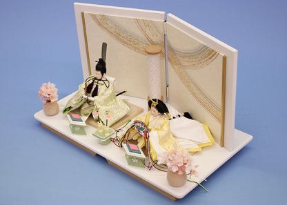 雛人形平飾り 京十三番パステル唐草親王 白しけ引き　横から