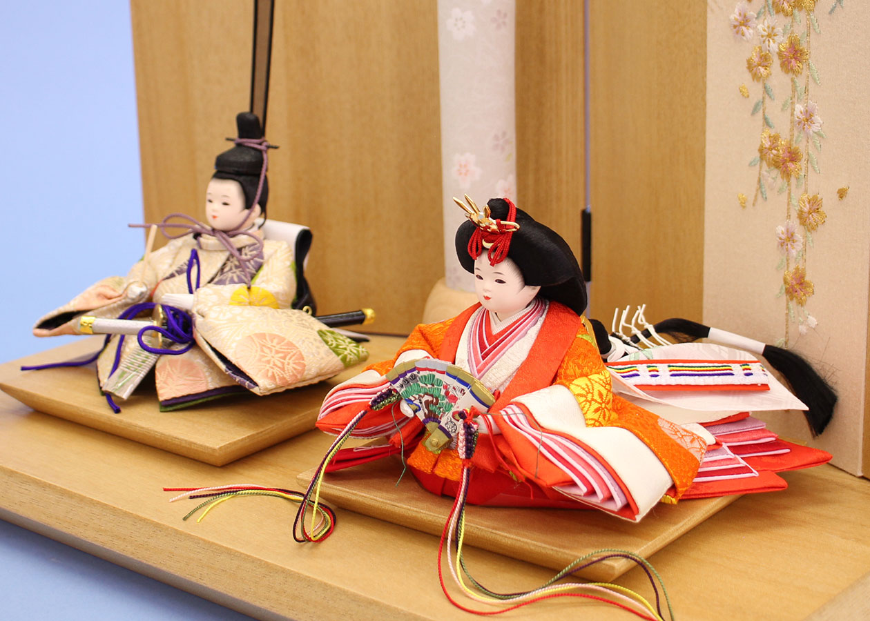雛人形 平飾り 幅40㎝ 正絹豆びな 朝陽 – 寿鳳人形の東芸