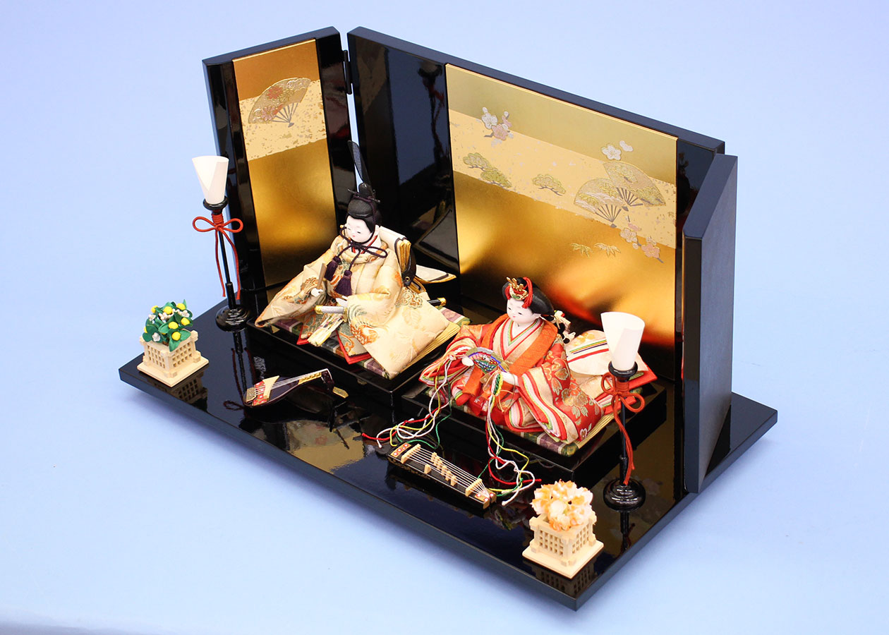 雛人形平飾り 京十二番正絹二人 春風　横から