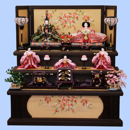 雛人形三段飾り 九番五人　焼桐桜刺繍