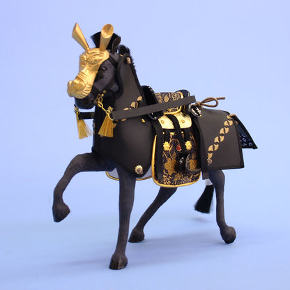 飾り馬  6号奉書馬馬甲黒金出し飾り　前から