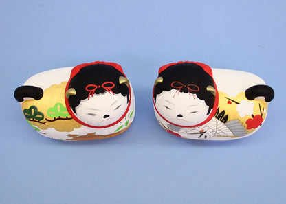 雛人形・雛道具 陶製素焼き絵付けの犬筥（いぬばこ）飾り白　座布団付き