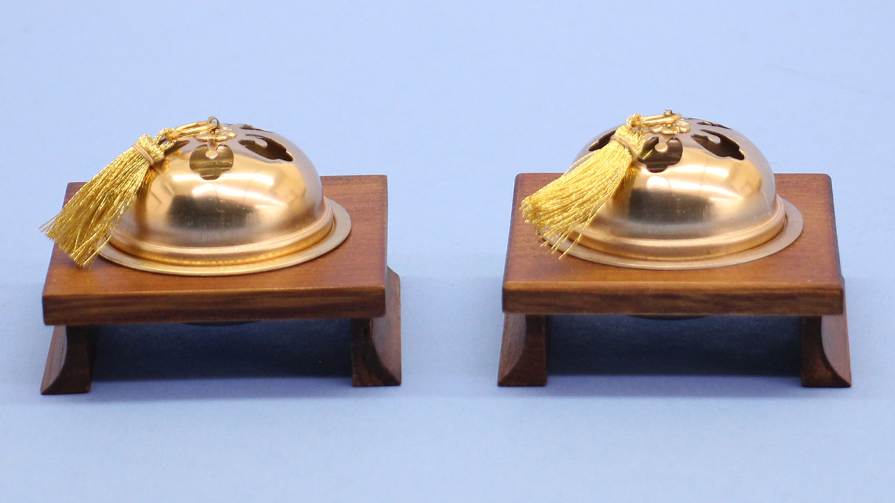 雛道具前飾り 香炉台　ブラウン