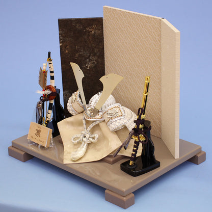 May doll kabuto decoration Width 40cm Silver medium 鍬形 kabuto Shippo flat decoration set with bow and sword