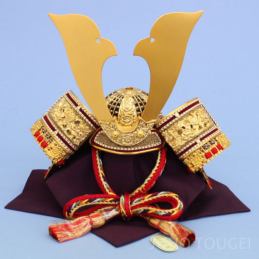 Casque simple May Doll, hauteur 44 cm, n° 12, rouge, moyen, blanc, avec boîtier en métal noir