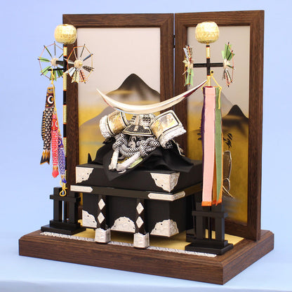 Décoration de casque de poupée de mai, largeur 60 cm, n° 12, casque de date gravé en argent, décoration de porte de dragon en paulownia brûlé