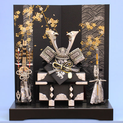 幅 60cm 12号印伝燻し銀の兜　四方波に桜平飾りセット