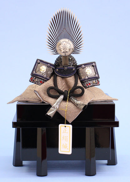 皇宸作　３号　織田信長兜　櫃付き