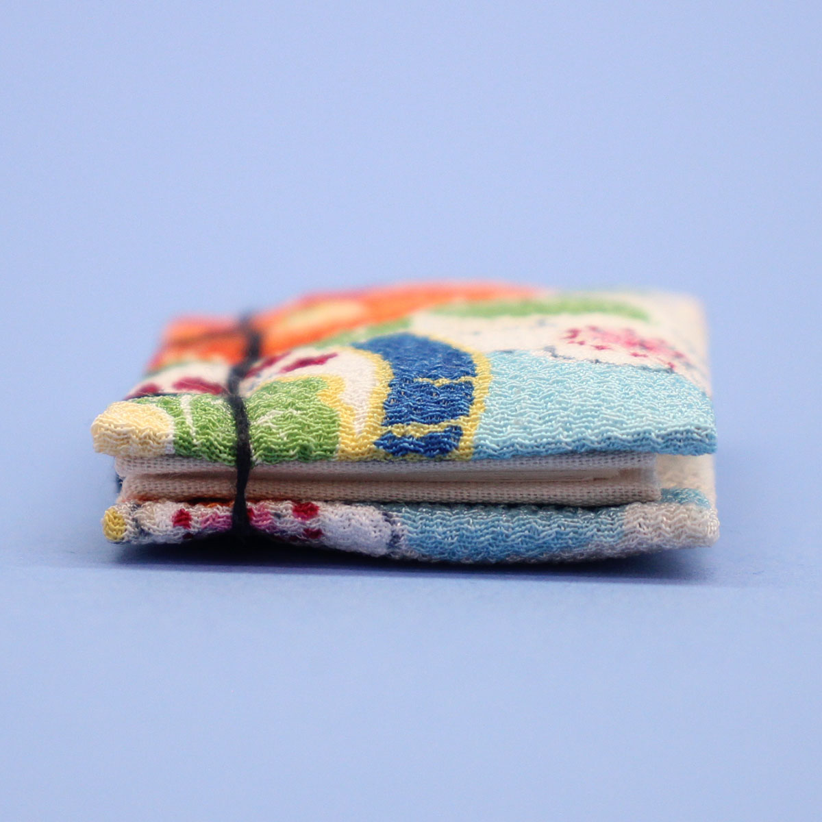 つるし飾り　単品　本　下から