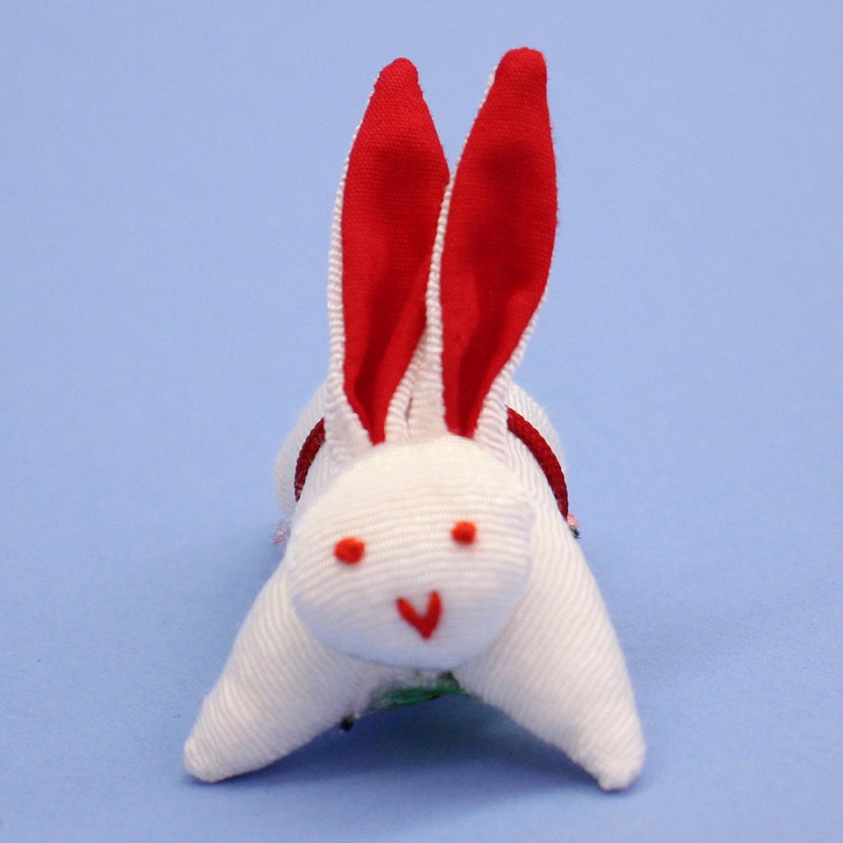 つるし飾り　単品ウサギ 前から