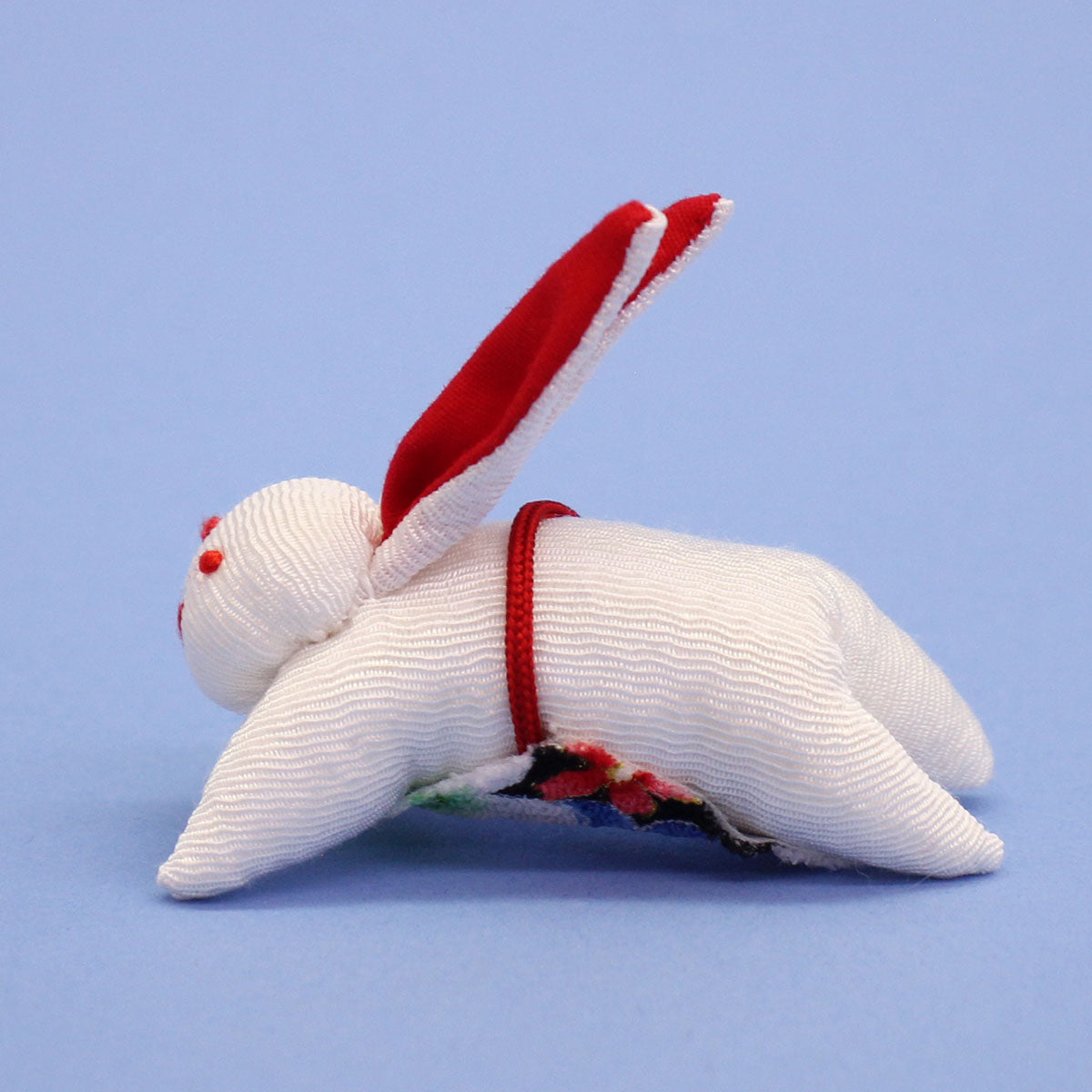 つるし飾り　単品ウサギ　横から