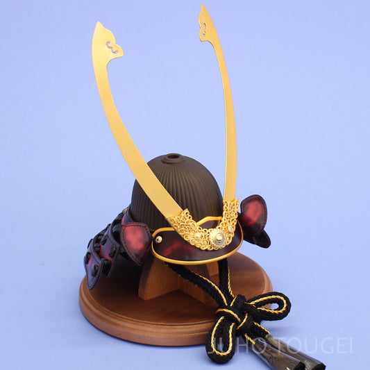 Casque simple de poupée May Hauteur 24 cm Casque Yuzan Almadra Article unique