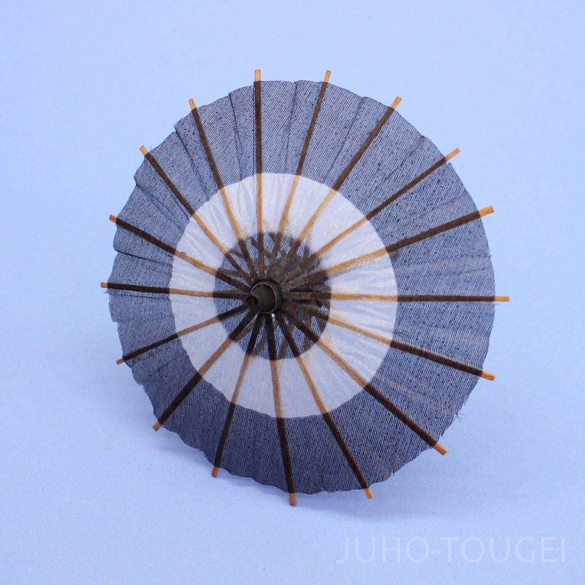 Parapluie miniature de style japonais pour poupées, noir et blanc (environ 10 cm de longueur)