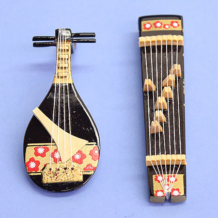 雛道具 高級黒塗り桜柄 琵琶、琴揃え