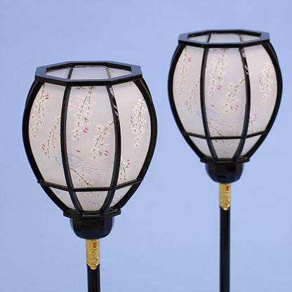 Lanterne poupée Hina (en boise) avec cordon lumineux 33 cm taille moyenne Natsume