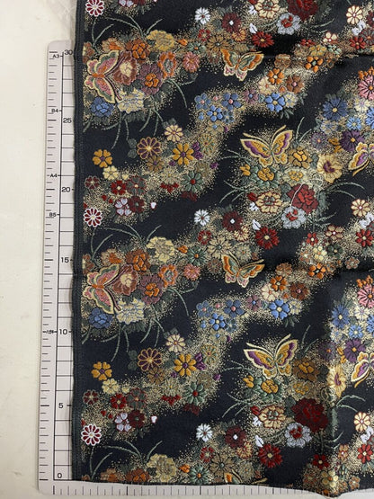人形専門店の和布、金襴をはぎれで販売 　華蝶柄　特価品 サイズ小幅×60㎝