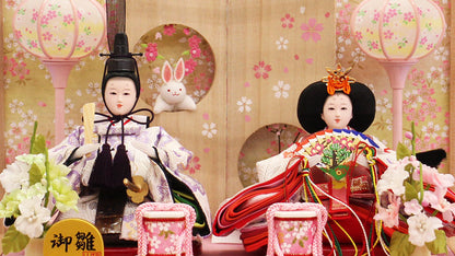 雛人形ケース飾り 二人 小芥子親王 つるし飾り付き白木枠　人形正面