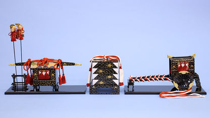 雛道具三段飾り用6点セット 40号本金三つ葉唐草(木製)　御所車・御カゴ・重箱