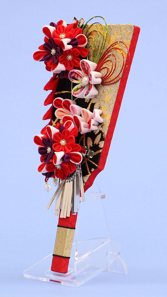 Cute flower Hagoita decoration – 寿鳳人形の東芸