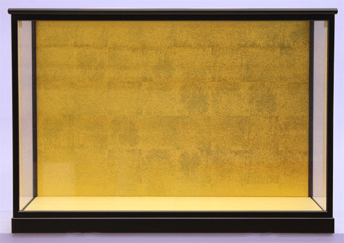 扉付き人形ケース 黒艶消し金バック