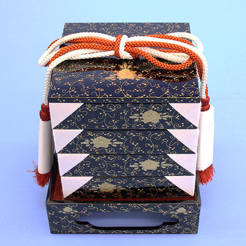 雛道具三段飾り用6点セット 40号本金三つ葉唐草(木製)　重箱うえから　