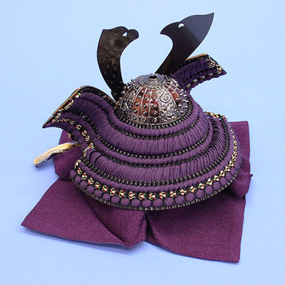 ブロンズ兜 単品　斜め後ろから