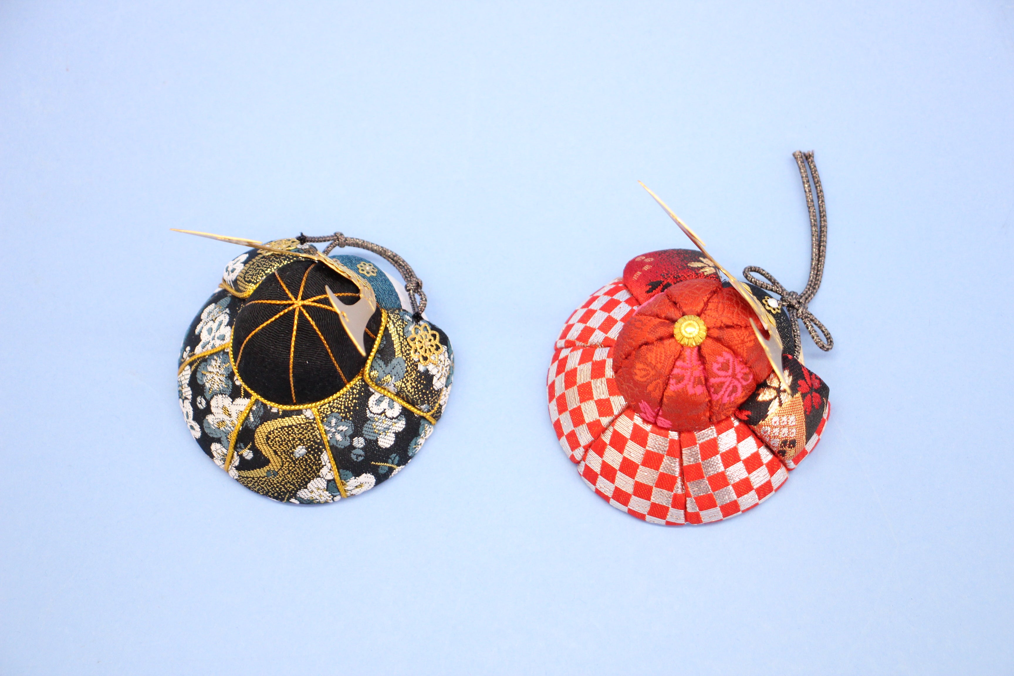 木目込み人形材料 No232 豆兜 まめかぶと – 寿鳳人形の東芸