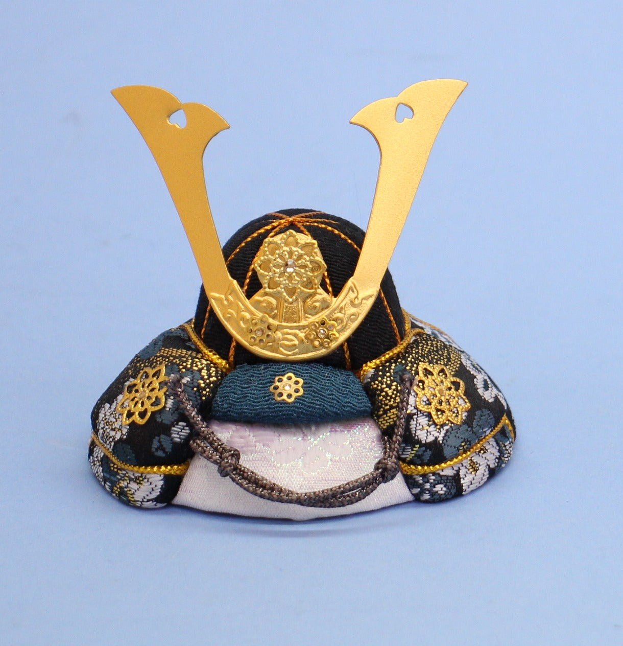 木目込み人形材料 No232 豆兜 まめかぶと – 寿鳳人形の東芸