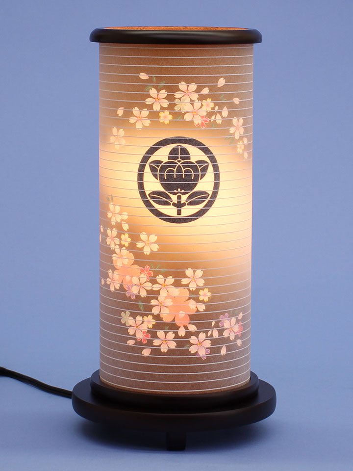 小型サイズ盆提灯高さ29m インテリア燈明 小桜の舞（薄茶）家紋付き　明所点灯