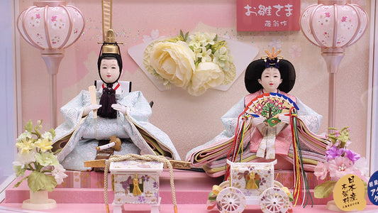 雛人形ケース飾り 二人 小三五親王　ひまり　人形正面