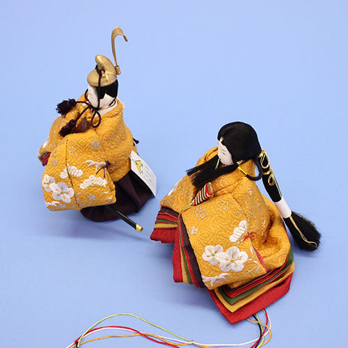 雛人形平飾り 創作雛 葵 金彩刺繍衝立　人形横から