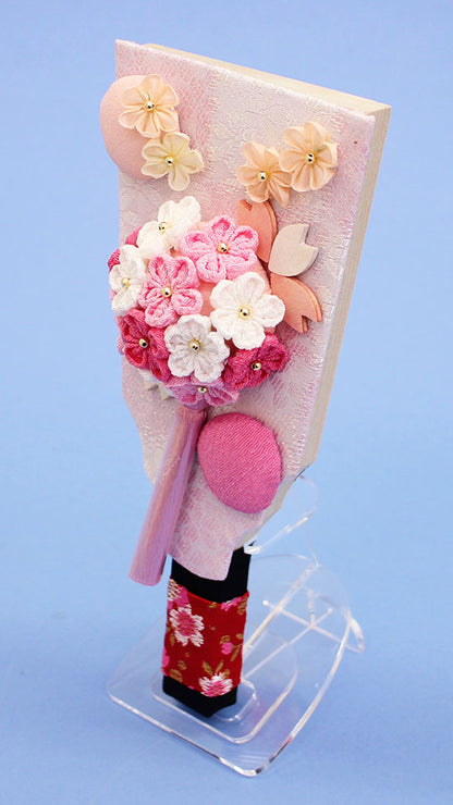 7号羽子板 梅丸(ピンク)アクリルスタンド付き　左から