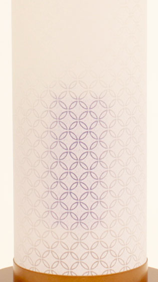 おしゃれな盆提灯 インテリア燈明 小紋 彩の舞チーク(七宝)高さ42cm　ズーム