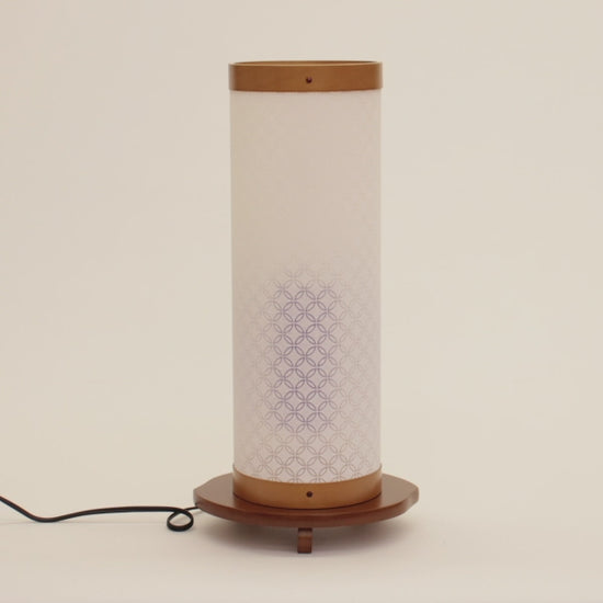 おしゃれな盆提灯 インテリア燈明 小紋 彩の舞チーク(七宝)高さ42cm　動画