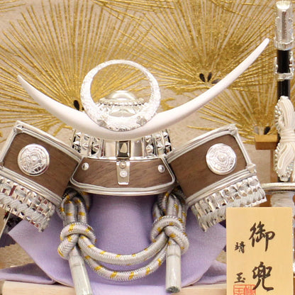 Décoration pour étui de casque de poupée May, hauteur 27 cm, n° 6, casque Hayate Uesugi, cadre en boise blanc