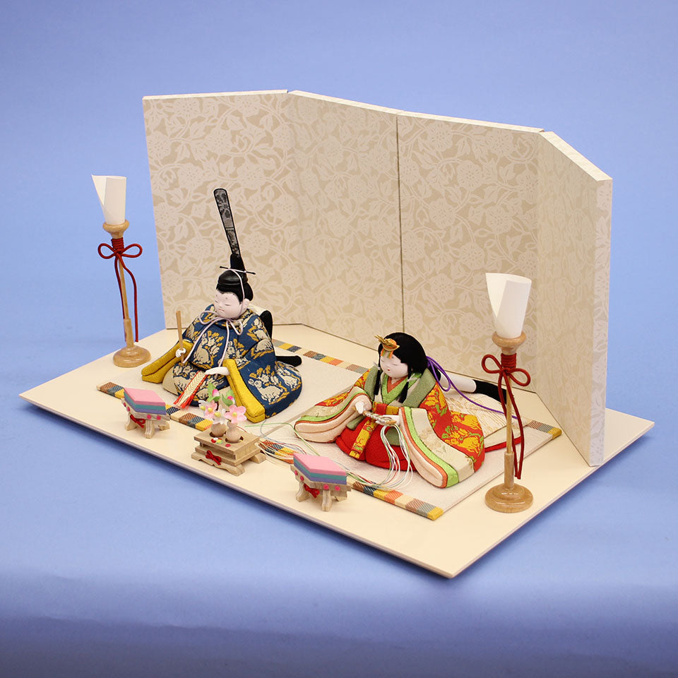 木目込み雛人形 幸一光作蘭 華唐草平飾り　横から