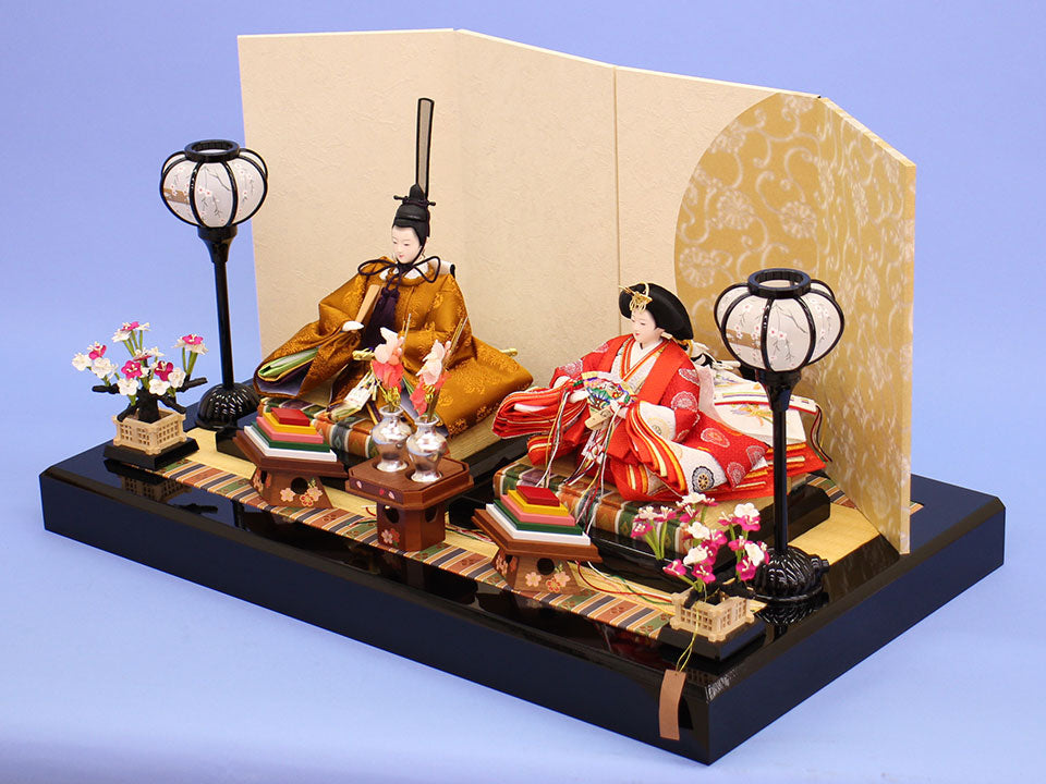 雛人形平飾り 京十二番コーロゼン親王　せいか菊唐草　横から