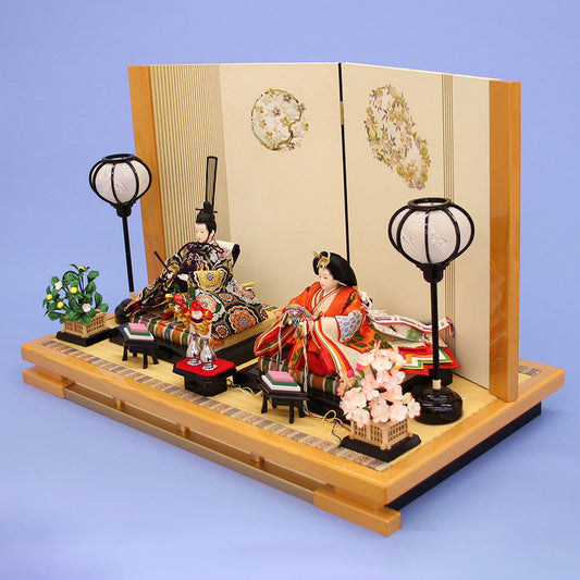 雛人形平飾り 京十二番極上正絹　箔花丸　横から