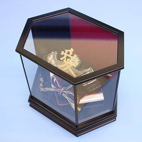 May Doll kabuto Case Decoration Height 32cm Naoe Kanetsugu Hexagonal Lid