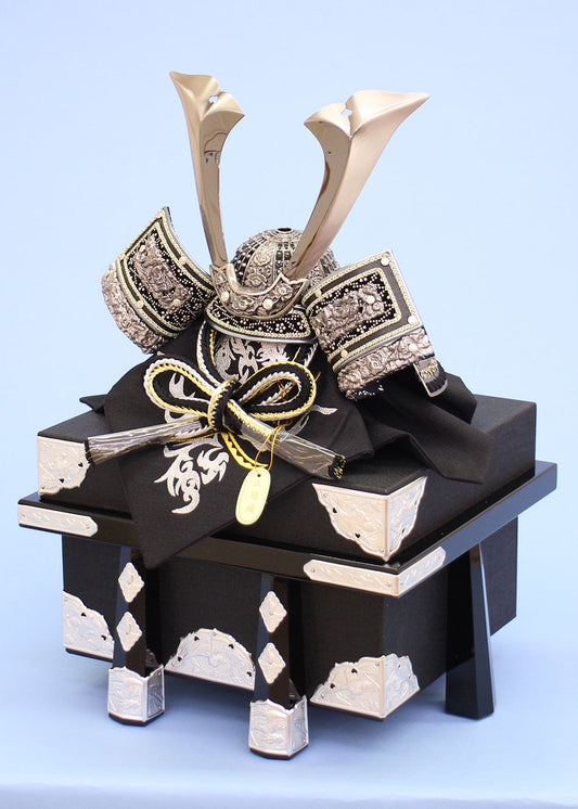 Casque simple de poupée May, hauteur 45 cm, n° 12, casque Inden argenté fumé avec boîtier laqué noir