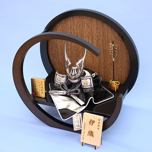 幅 35㎝  3号燻し銀昇竜兜　月丸茶台飾りセット