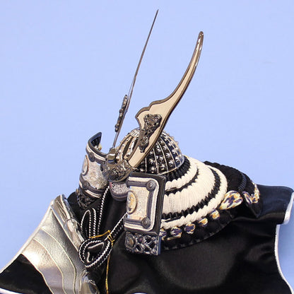 皇宸作３号銀昇龍兜　櫃なし　横から