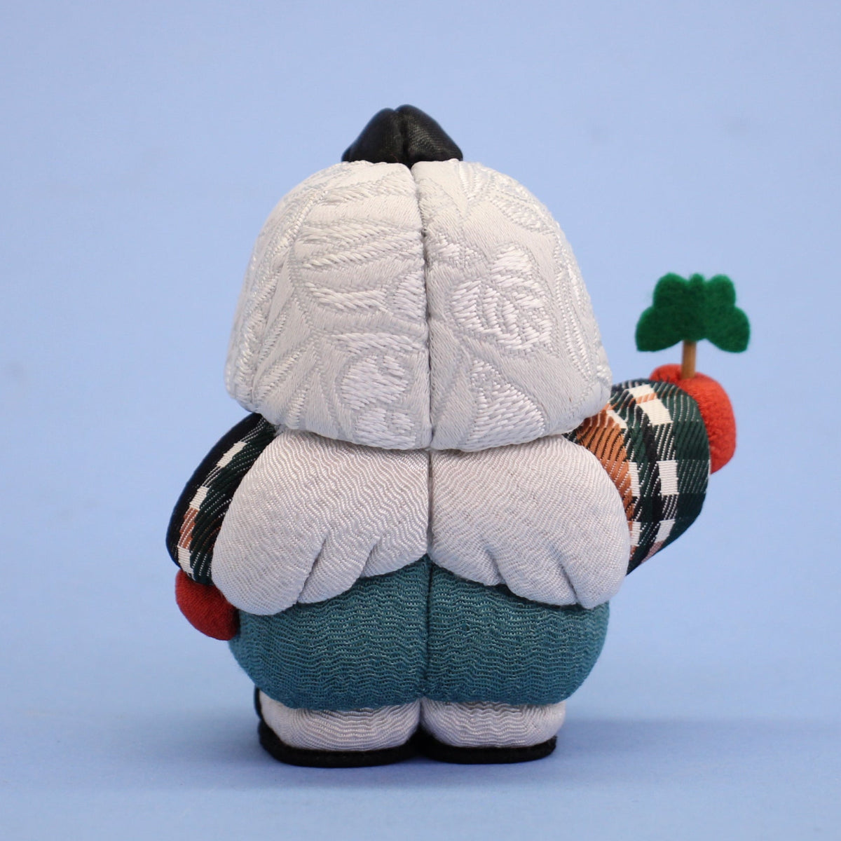 木目込み人形 　 天狗（てんぐ）後ろから