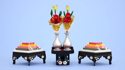 雛道具菱三宝 25号 黒塗桜花(餅:木製 台:樹脂製)