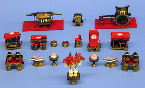 雛道具五段、七段飾り用9点セット 15号古代唐草油単(木製)