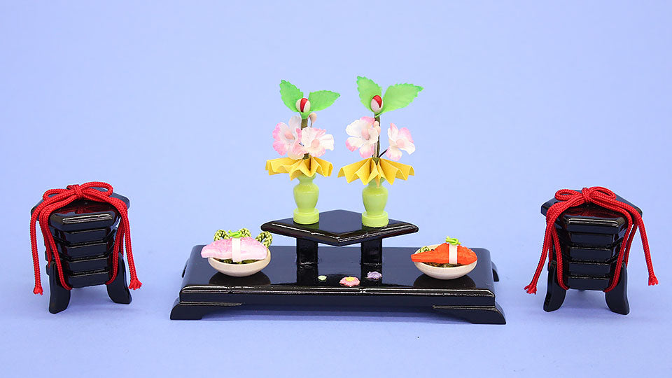 雛道具前飾り 25号 棚菱三宝黒 貝桶（木製）