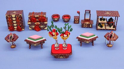 雛道具三段飾り用6点セット 30号琥珀塗本金三つ葉唐草家具(木製)