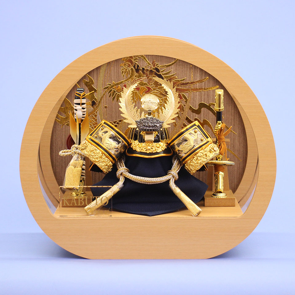 五月人形 兜ケース飾り 高さ29.5㎝ 徳川家康兜 木目調丸型