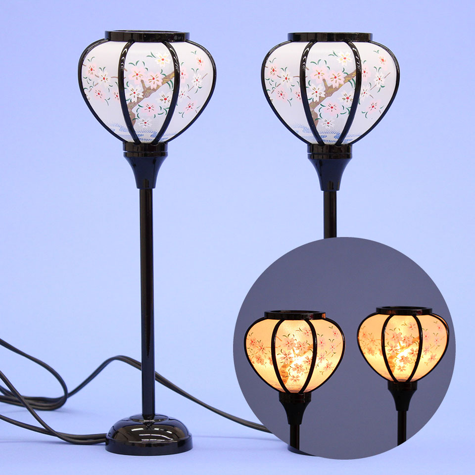 Lanterne poupée Hina (résine) avec cordon lumineux 27 cm 20 pièces